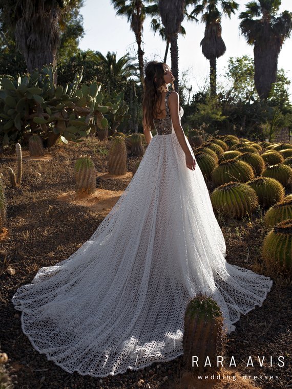 New Boho Lace Wedding Dresses Spaghetti Backless Wedding Bridal Gowns Sweep Train A Line Bohemian Beach Wedding Dress abiti da sposa