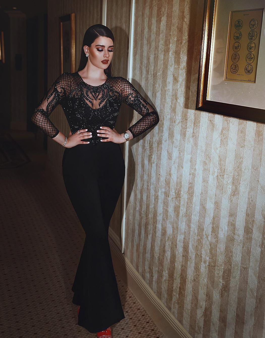 2018 Black Elegant Prom Dress Long Sleeve Illusion Grid Jewel Neck Sequins Women Jumpsuits Formal Evening Dresses