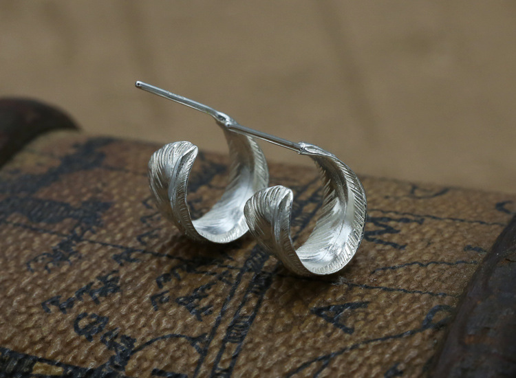 Brand new 925 sterling silver vintage jewelry American European antique silver hand-made designer feather stud earrings for women