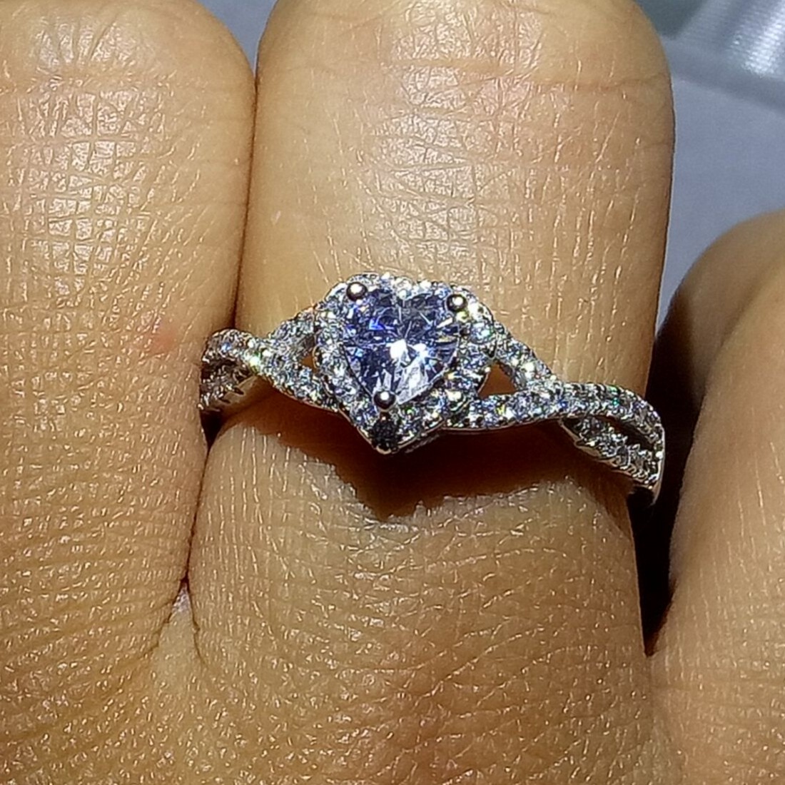 Hot Sale Brand Desgin Cross Wedding Heart Ring For Women Sparkling Jewelry Real 100% 925 Sterling Silver Pave Pear Cut Topaz CZ Diamond