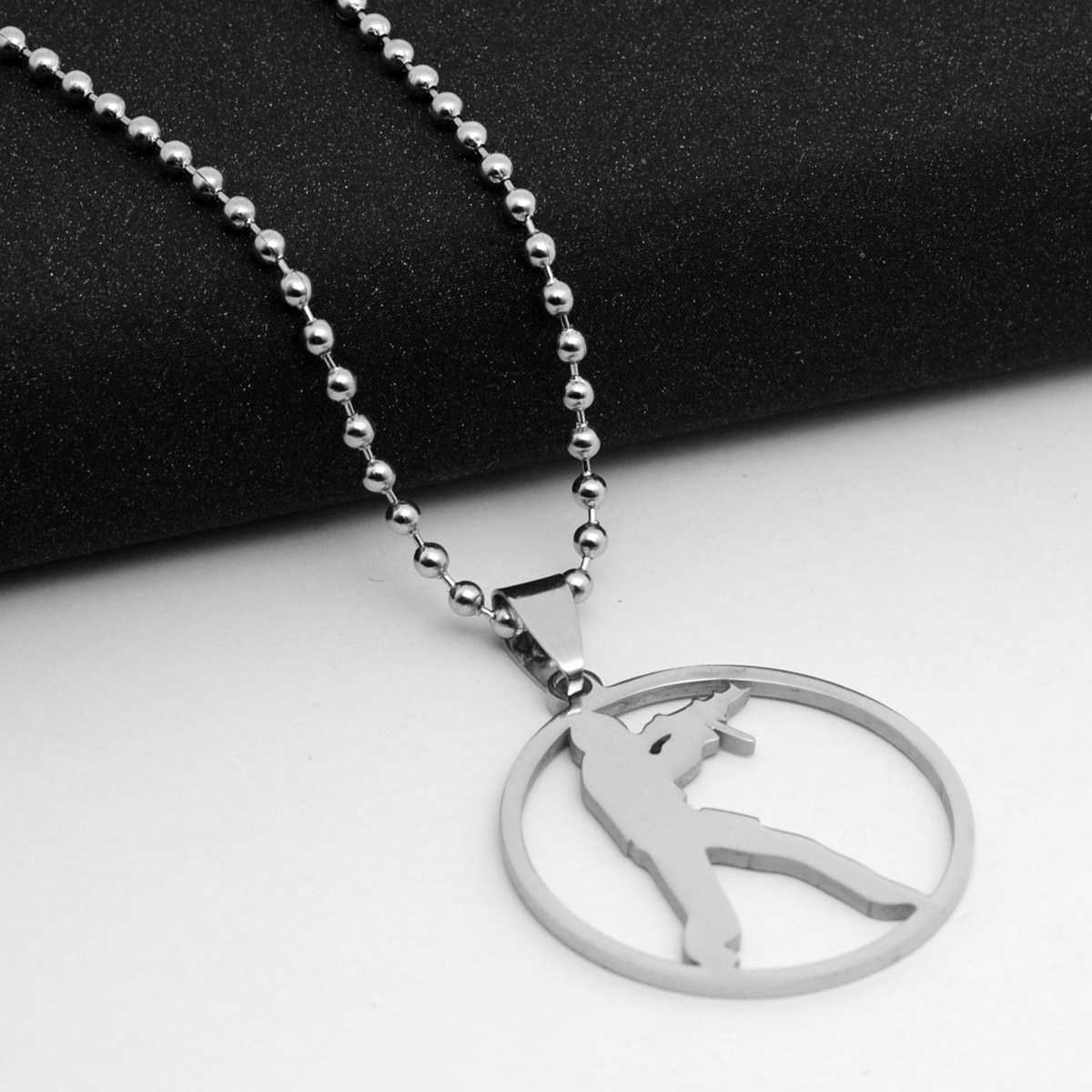 1pcs Stainless Steel Anime Game CS Logo charm Necklace GO Counter-Strike Logo Symbol Necklace Round Global Offensive Pendant Necklace