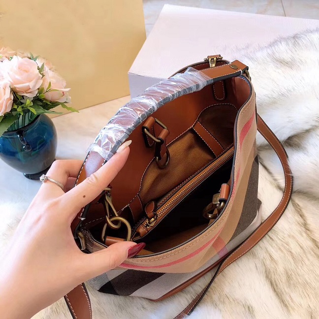 bucket bag women elegant shoulder bag leather purse bag shoulder female vintage 33cm bucket free shipping crossbody bags, Black
bucket bag women elegant shoulder bag leather purse bag shoulder female vintage 33cm bucket free shipping crossbody bags, Black