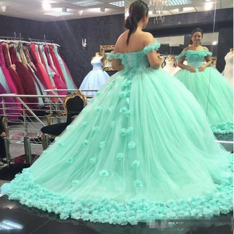 Elegant Mint Green Quinceanera Dresses 2018 Sweetheart backless ball gown hand made flowers prom make up dress Sweet 16 Dress, Champagne
Elegant Mint Green Quinceanera Dresses 2018 Sweetheart backless ball gown hand made flowers prom make up dress Sweet 16 Dress, Champagne