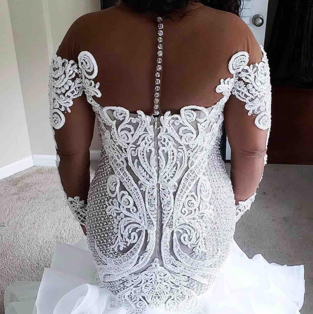 African Plus Size Wedding Dresses Sheer Jewel Neck Lace Appliques Luxury Beads Pearls Long Sleeve Wedding Dress Tiered Skirts Bridal Gowns