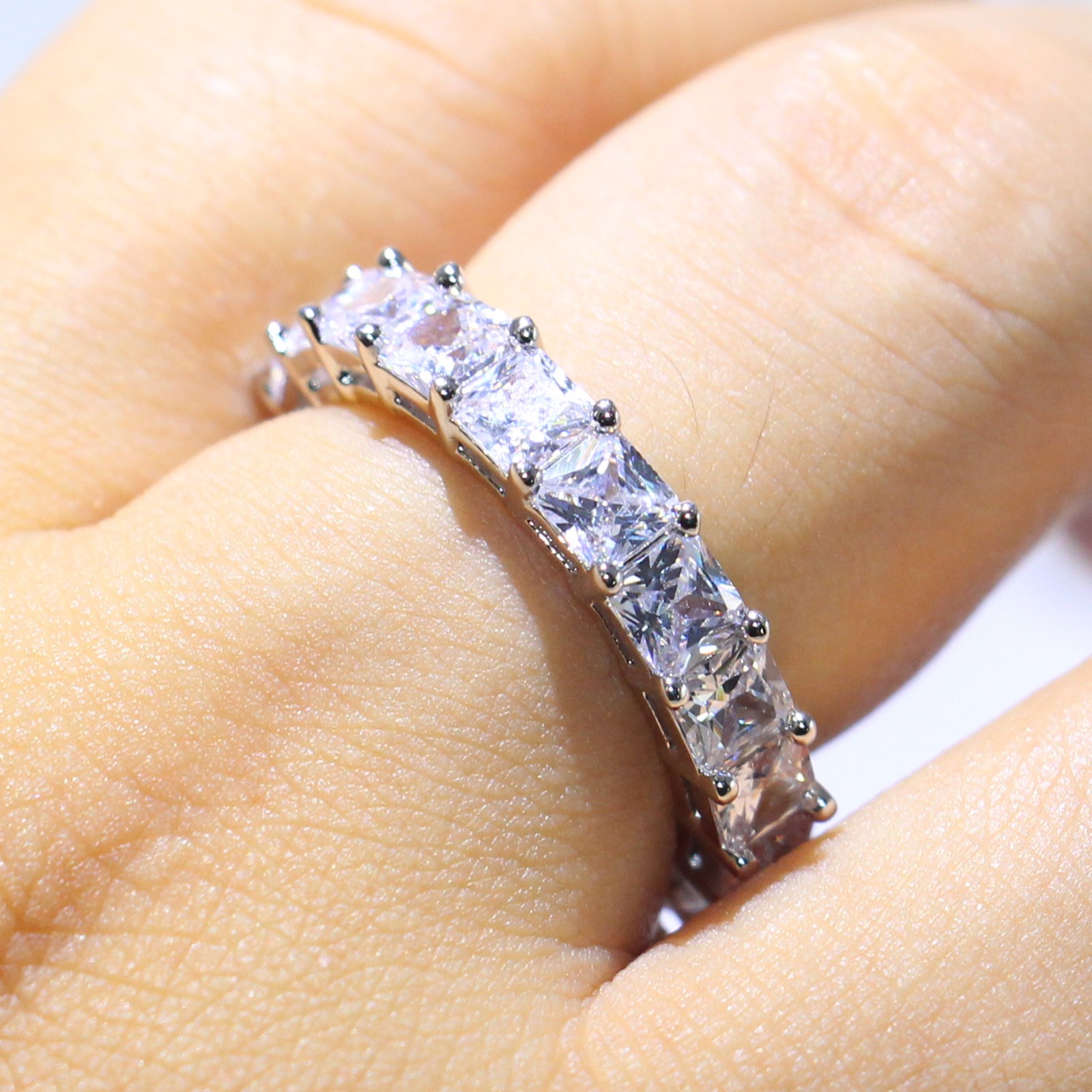 Circle Ring: Sterg Sier Princess White Topaz Square CZ Dia Ring for Women