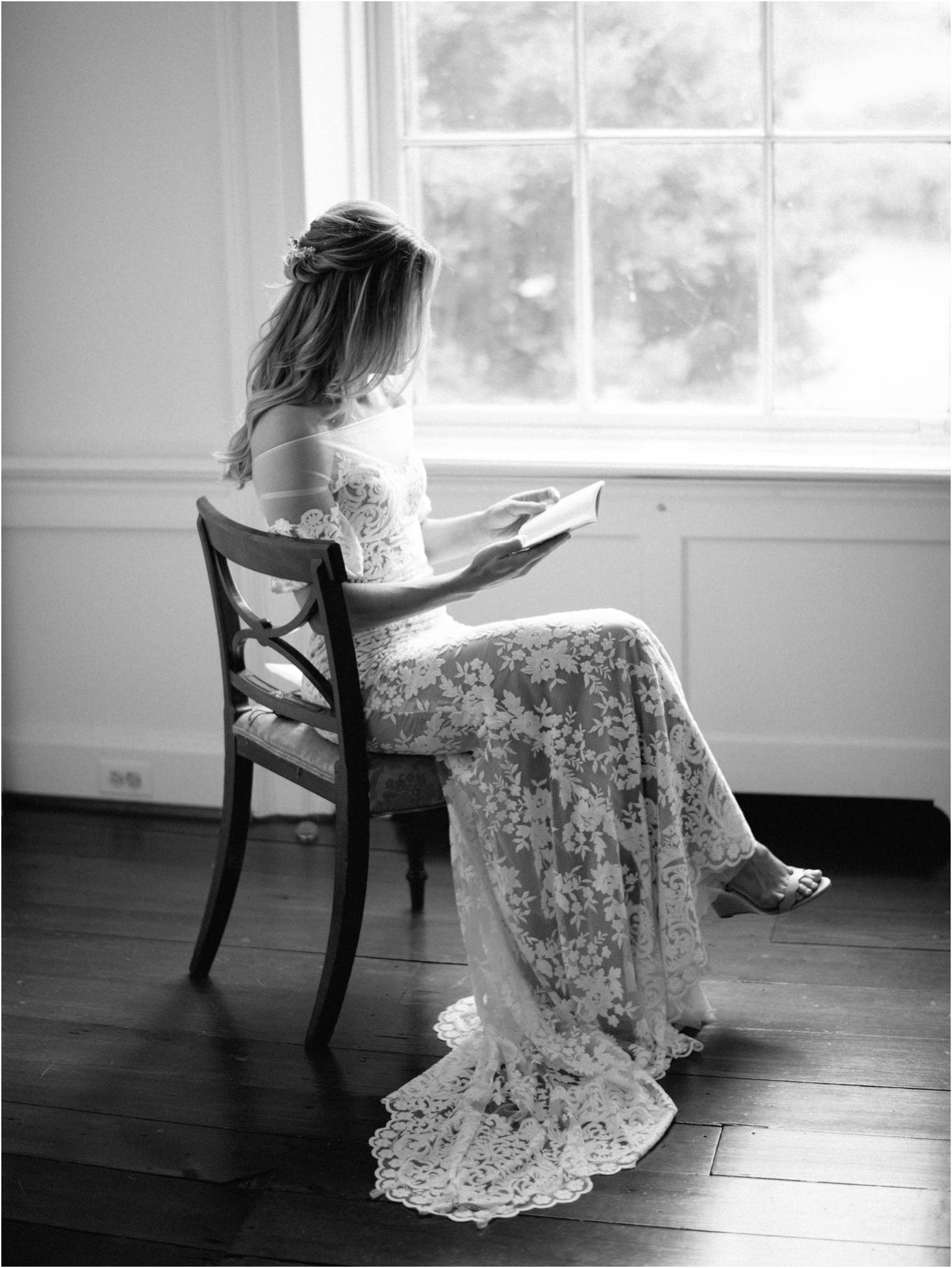 2019 Mermaid Wedding Dresses Off The Shoulder Sweep Train Lace Appliques Short Sleeve Beach Bridal Gowns Garden Boho Country Wedding Dress