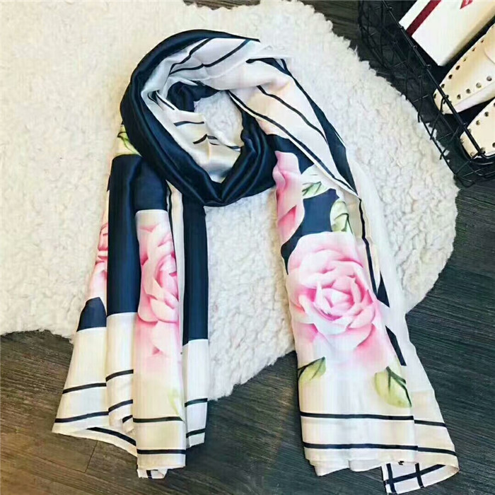 Top designbrand scarf madam soft super long luxurious scarf shawl spring fashionable dress
Top designbrand scarf madam soft super long luxurious scarf shawl spring fashionable dress