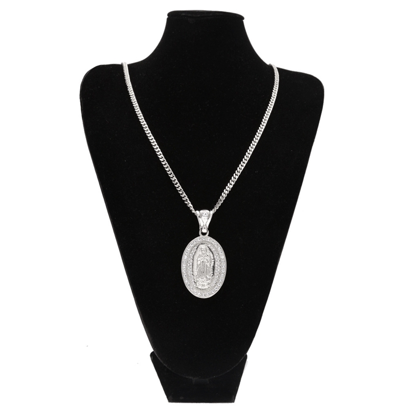 Authentic Hiphop Santa Maria Pendant Necklaces For Mens Oval Charm Gold Plated Full Diamond Hip Hop Jewelry