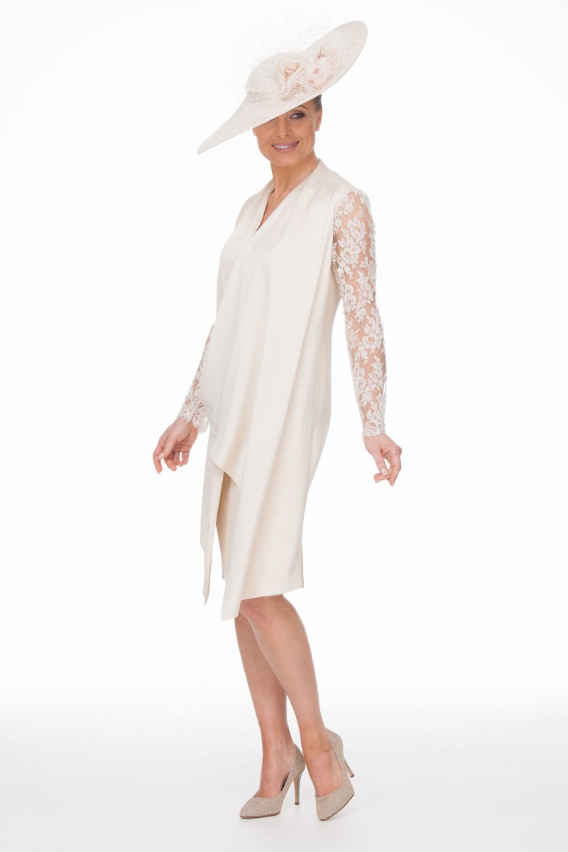 Elegant Lace Long Sleeves Mother of the Bride Dresses Jewel Neck Knee Length Two Pieces Evening Gowns Wedding Guest Dresses Custom Made