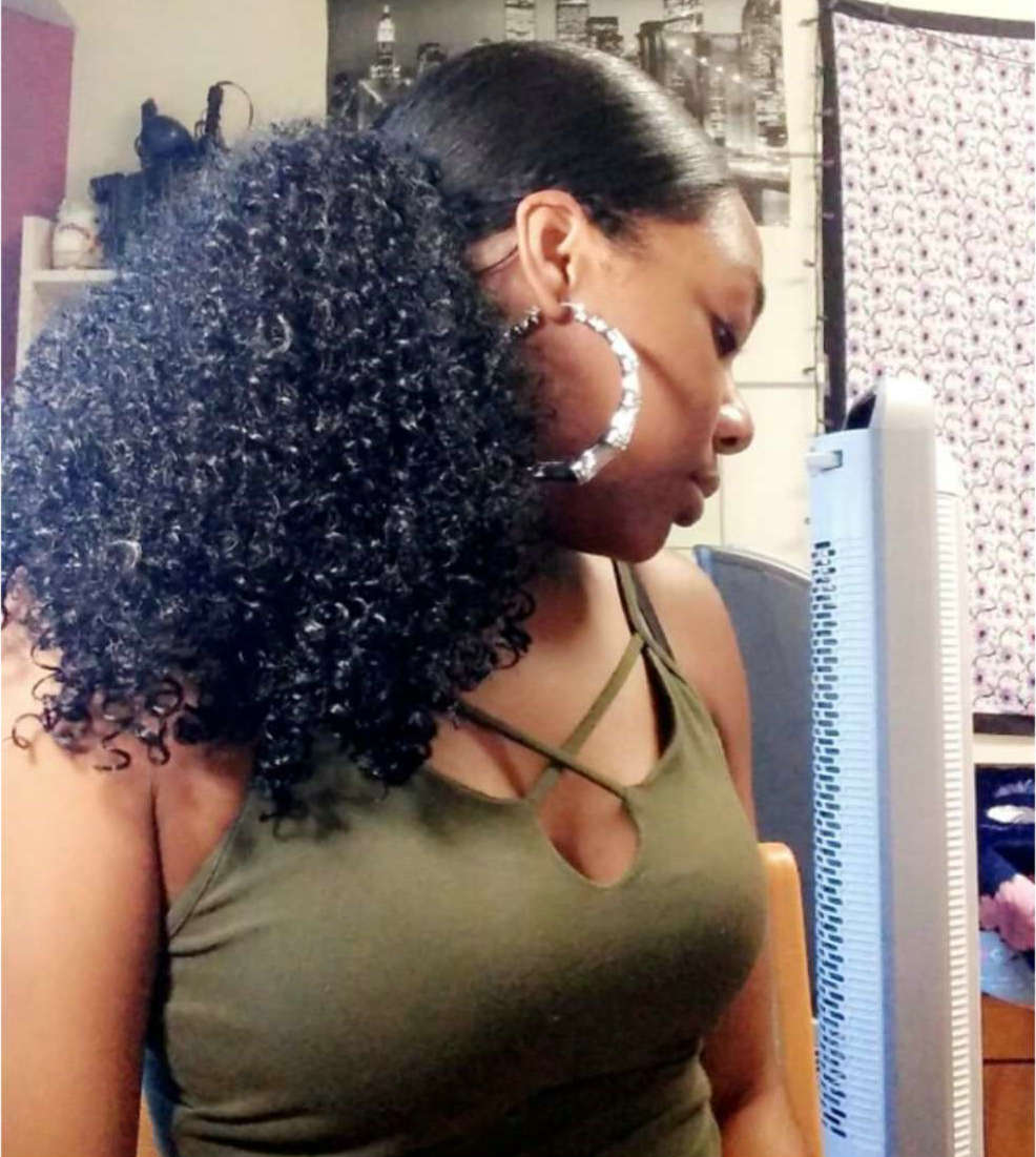 New hot 4B 4C Afro Kinky Curly drawstring ponytails hair extension for black women Clip Brazilian remy hair Ponytail Afro puff 120g 4colors
New hot 4B 4C Afro Kinky Curly drawstring ponytails hair extension for black women Clip Brazilian remy hair Ponytail Afro puff 120g 4colors
