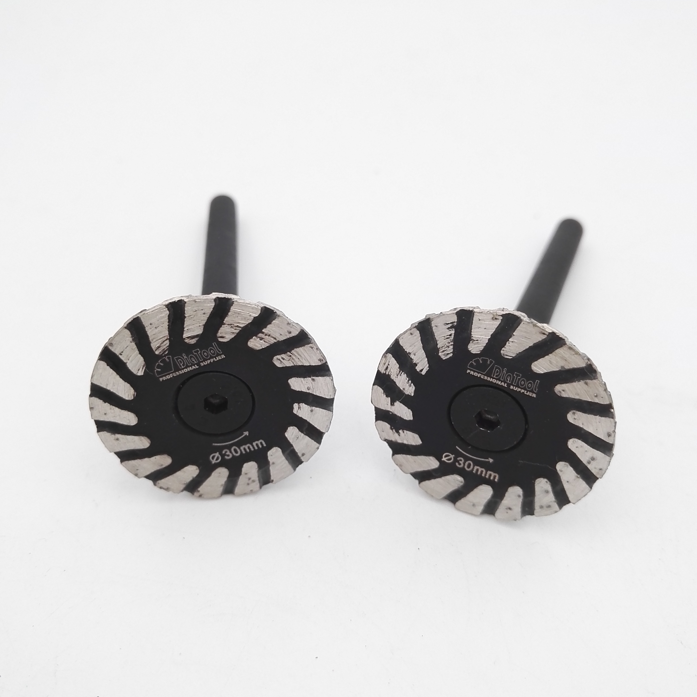 DIATOOL 2 pcs Hot pressed mini diamond blades with 2 pcs removable 6mm shanks for cutting engraving and carving granite marble stone concret
DIATOOL 2 pcs Hot pressed mini diamond blades with 2 pcs removable 6mm shanks for cutting engraving and carving granite marble stone concret