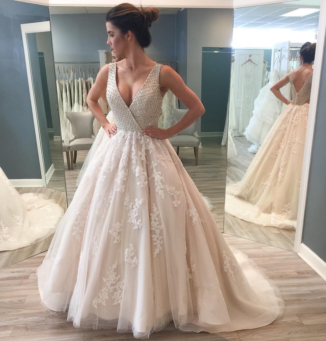 Sparkly Backless Beading Wedding Dresses Lace Appliqued Deep V Neck Bridal Gowns A Line Vestido De Novia Sweep Train Tulle Wedding Dress, Same as image
Sparkly Backless Beading Wedding Dresses Lace Appliqued Deep V Neck Bridal Gowns A Line Vestido De Novia Sweep Train Tulle Wedding Dress, Same as image