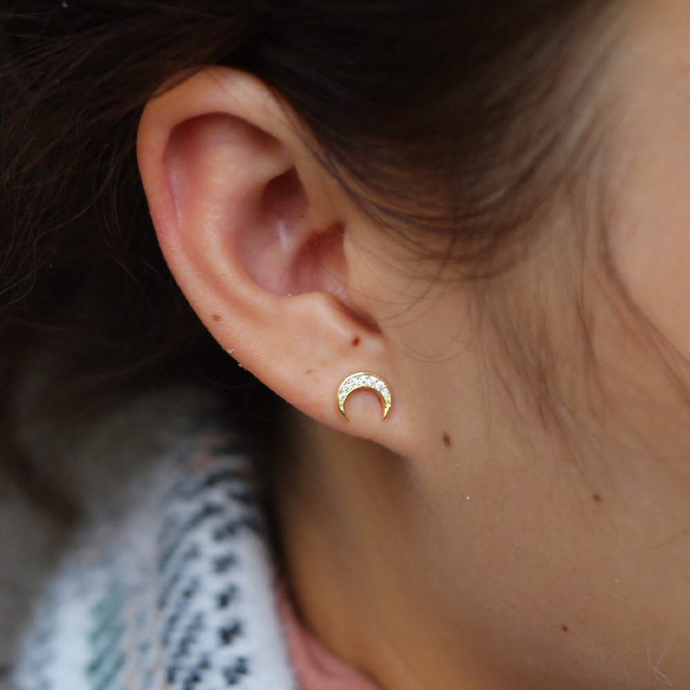Christmas gift cute silver moon stud earring paved clear cubic zirconia cz stone lovely sweet small crescent moon stud for girl