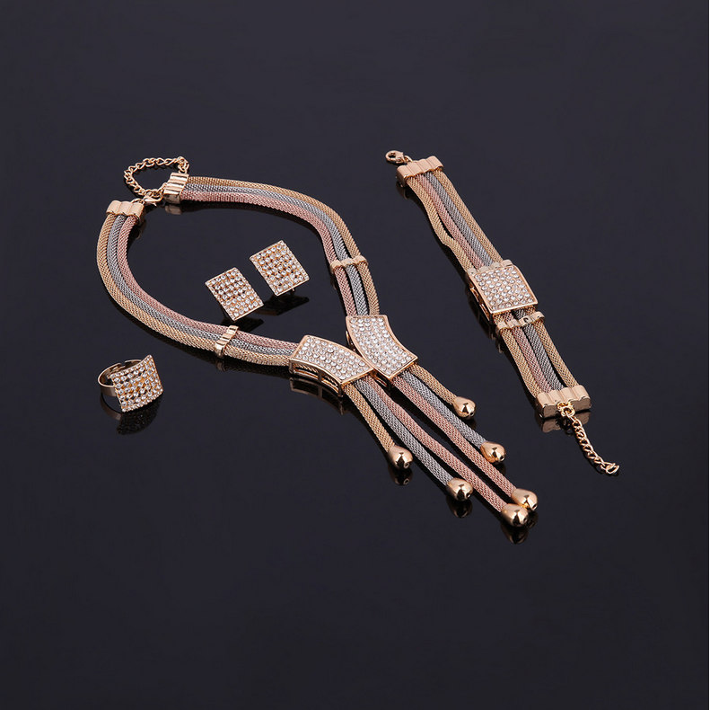 Wedding Jewelry Set Luxury Fashion Women Rhinestone 18K Gold Plated Alloy Chains Necklace Earrings Ring Bracelet 4-Piece Set
Wedding Jewelry Set Luxury Fashion Women Rhinestone 18K Gold Plated Alloy Chains Necklace Earrings Ring Bracelet 4-Piece Set