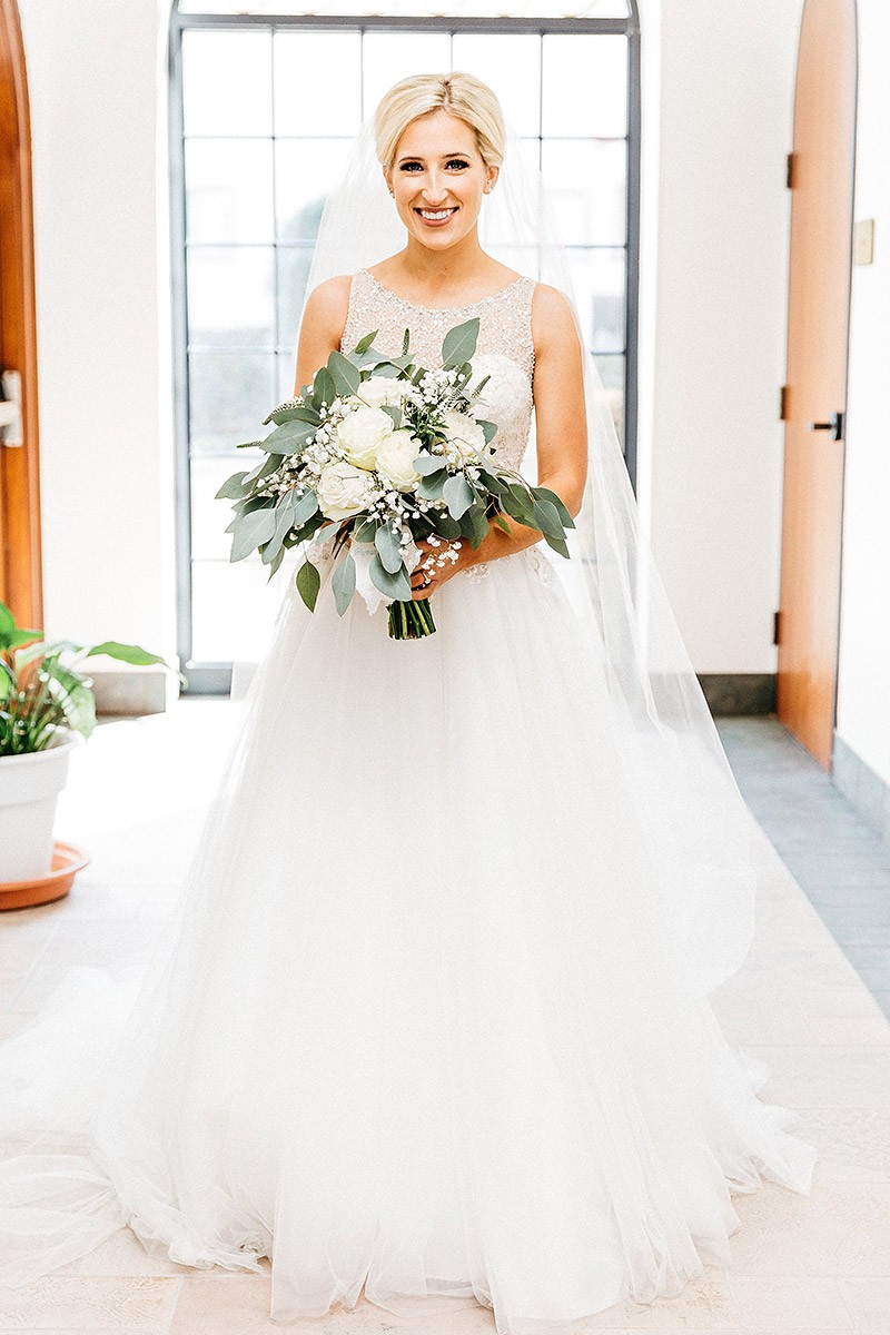 Country Wedding Dresses A Line Jewel Neck Lace Appliques Beaded Sweep Train Beach Wedding Dress With Detachable Train Boho Bridal Gowns