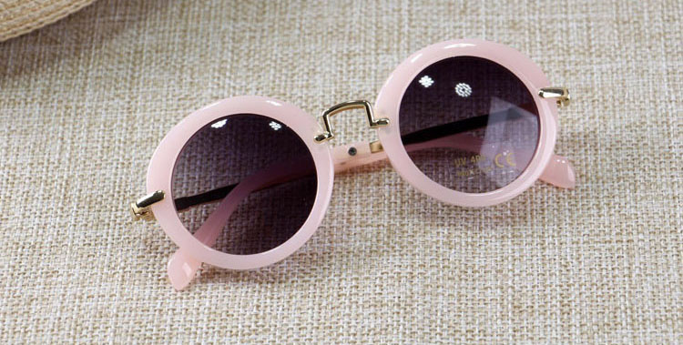 2018 Sunglasses for Kids Round Vintage Sun Glasses Boys Girls Designer Adumbral Fashion Children Summer Beach Sunblock Accessories Z11 H260130