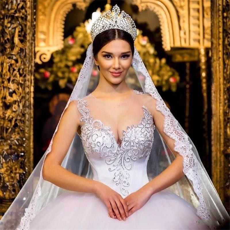Sexy Vintage Ball Wedding Dresses Lace Appliques Beads Crystal Illusion Sweetheart Hollow Back Court Train Plus Size Formal Bridal Gown