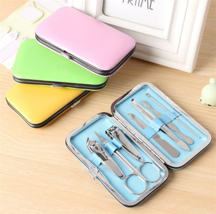 New 7 pcs /set Nail Tools Stainless Steel Manicure Pedicure Set Nail Clippers Scissors Kit Leather Case manicure set 2918