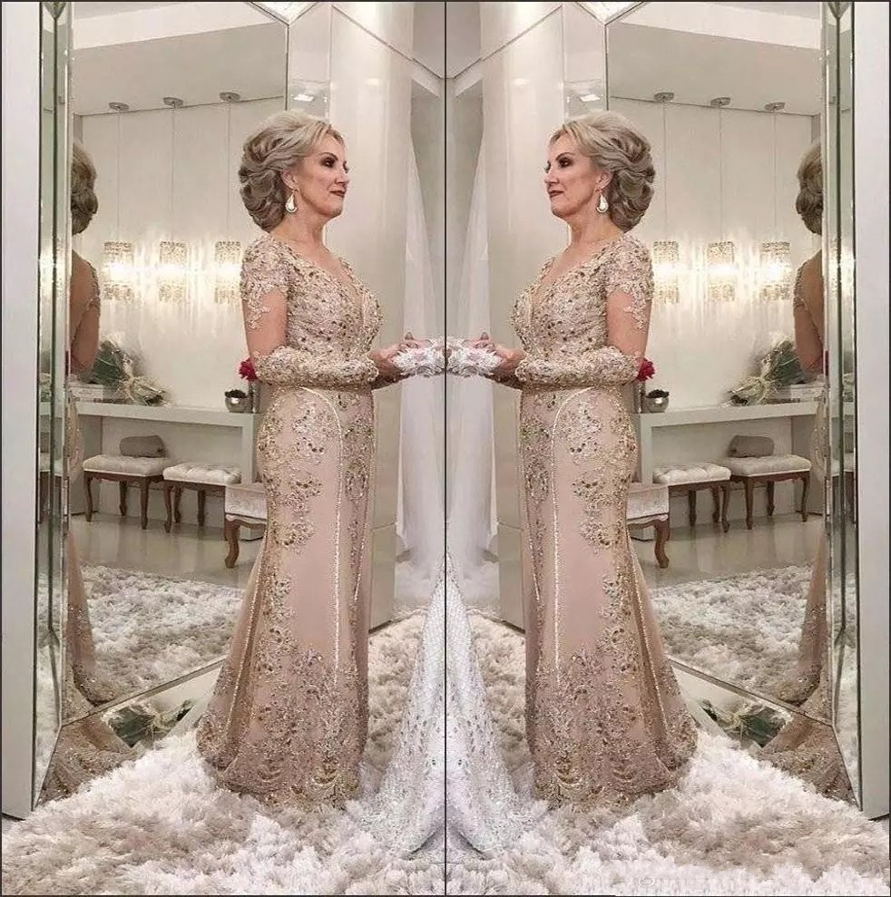 2022 Luxury Mother Of The Bride Dresses V Neck Long Sleeves Crystal Beaded Lace Applique Plus Size Mermaid Evening Dress Wedding Guest Gowns 
2022 Luxury Mother Of The Bride Dresses V Neck Long Sleeves Crystal Beaded Lace Applique Plus Size Mermaid Evening Dress Wedding Guest Gowns