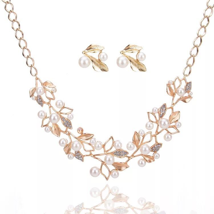 Crystal Bridal Jewelry Set gold plated necklace diamond earrings Wedding jewelry sets for bride Bridesmaids women Bridal Accessories, White
Crystal Bridal Jewelry Set gold plated necklace diamond earrings Wedding jewelry sets for bride Bridesmaids women Bridal Accessories, White