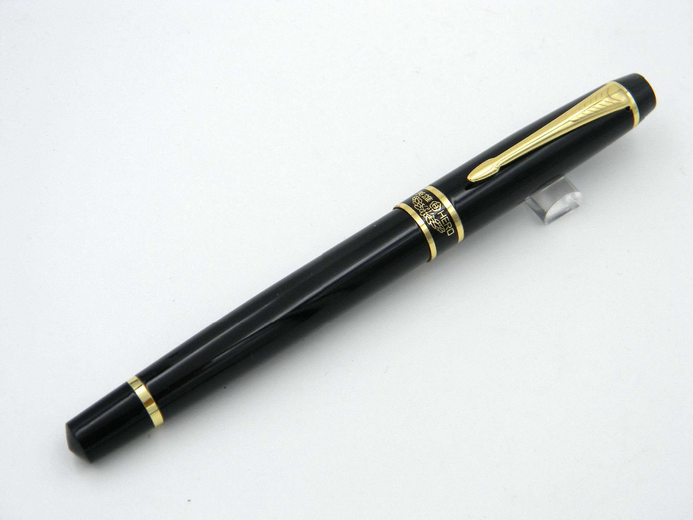 HERO arrow black and GOLDEN clip metal Rollerball pen