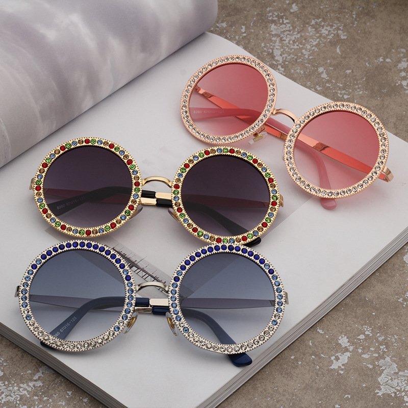 Women Luxury Sunglasses UV400 Women Round Crystal Sunglasses Brand Designer Luxury Rhinestone Sun Glasses High Quality Shades Oculos
Women Luxury Sunglasses UV400 Women Round Crystal Sunglasses Brand Designer Luxury Rhinestone Sun Glasses High Quality Shades Oculos