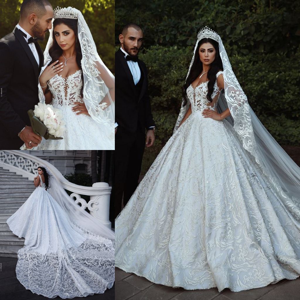 Vintage Lace Ball Gown Wedding Dresses Sexy V Neck Luxury Bridal Gowns Court Train Appliqued Backless Plus Size Wedding Dress Custom
