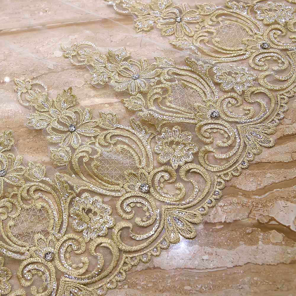 Gold Wedding Veils Lace Appliques Rhinestones Two Pieces Cathedral Length Blusher Veil Custom Made Top Quality Bridal Veils