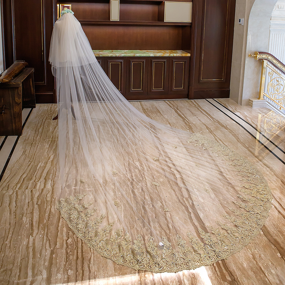 Gold Wedding Veils Lace Appliques Rhinestones Two Pieces Cathedral Length Blusher Veil Custom Made Top Quality Bridal Veils