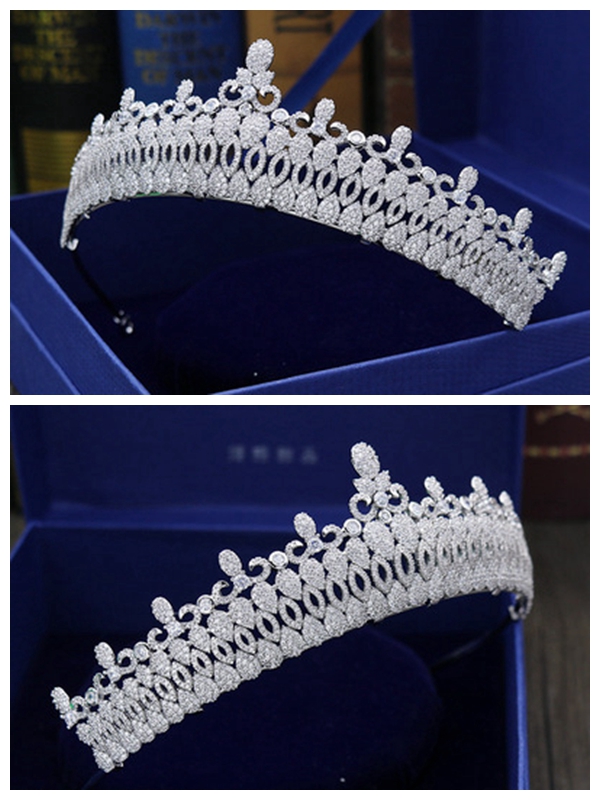New beautiful European silver bride zircon crown headdress / high-end bridal wedding dress jewelry / into the store to choose more styles
New beautiful European silver bride zircon crown headdress / high-end bridal wedding dress jewelry / into the store to choose more styles