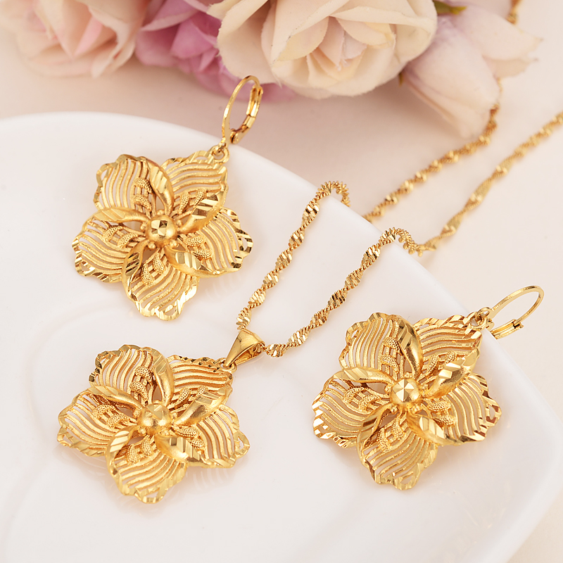 gold flower Jewelry sets Classical Necklaces Earrings Set Gold Color Brass,Arab/Africa Wedding Bride's Dowry women girls gifts, Black
gold flower Jewelry sets Classical Necklaces Earrings Set Gold Color Brass,Arab/Africa Wedding Bride's Dowry women girls gifts, Black