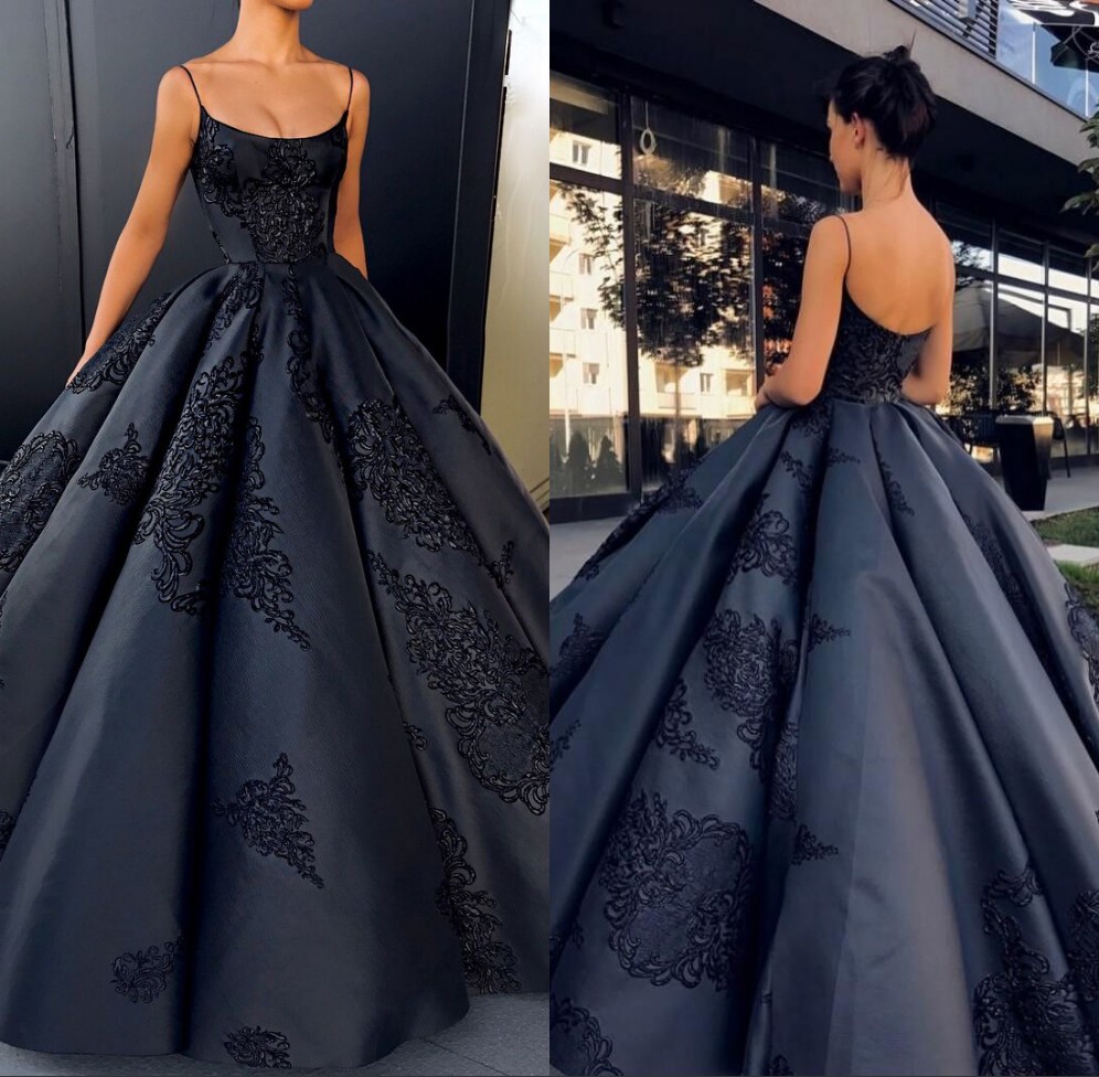 Prom Dresses Sexy Black Spaghetti Straps Ball Gown Evening Sleeveless Lace Appliques Backless Plus Size Formal Evening Gowns, Royal blue
Prom Dresses Sexy Black Spaghetti Straps Ball Gown Evening Sleeveless Lace Appliques Backless Plus Size Formal Evening Gowns, Royal blue