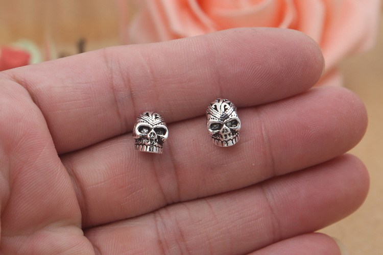 2018 new 925 sterling silver vintage American style jewelry antique silver hand-made designer skull stud earrings mens womens