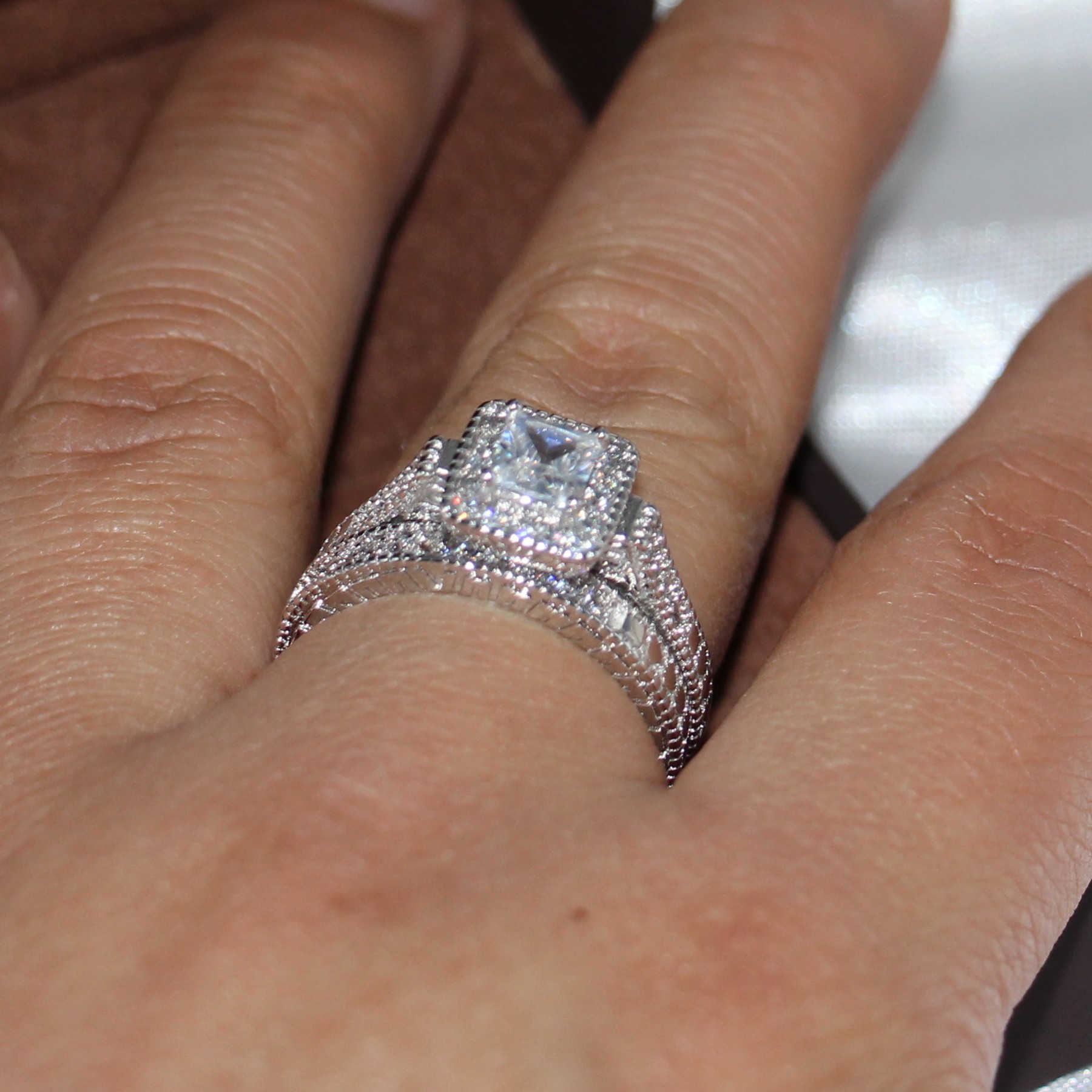 Wholesale Professional Vintage Fashion Jewelry 10KT White Gold Filled Princess Cut White Topaz Gemstones Women Wedding Bridal Ring Set Gift