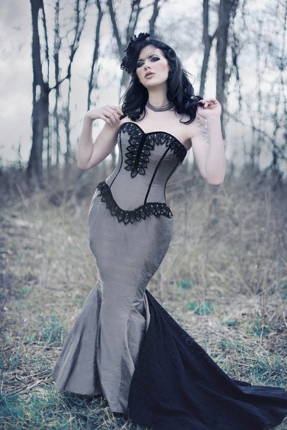Goth Gothic Bridal Steampunk Gown Halloween Wedding Sweetheart Lace Up Back Sweep Train Satin robe de mariée Sweep Train Plus Size Dress