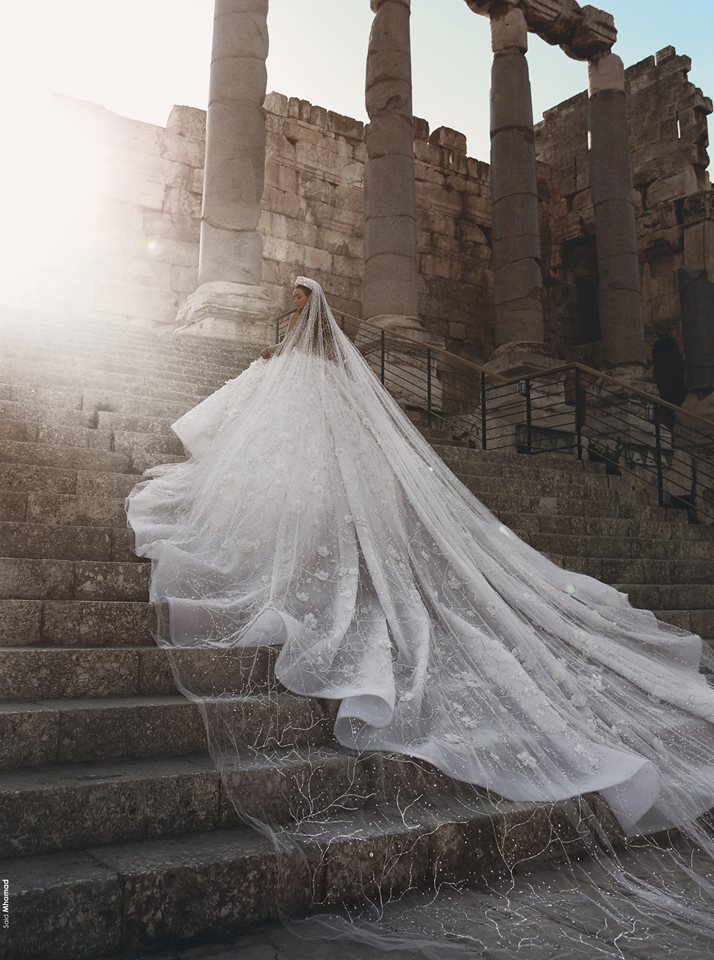 gorgeous a e dresses sheer jewel neck lace 3d ral appliques rhie beads dubai wedding dress custom made