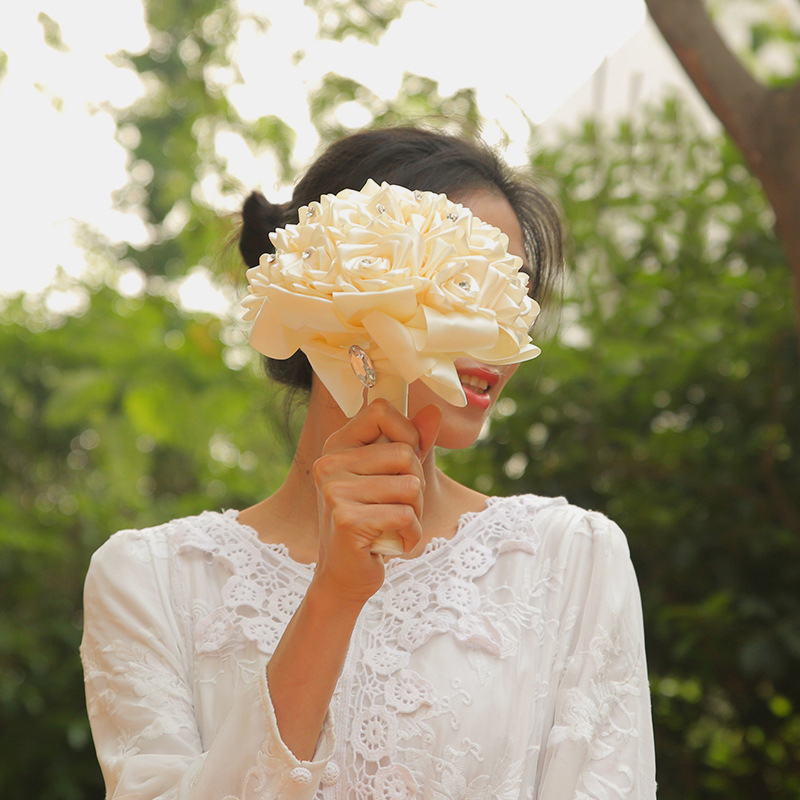 Satin Rose Wedding Bridal Bouquets Handmade Flowers Artificial Rose Crystals Wedding Supplies Bride Holding Flowers Brooch Bouquet CPA1589