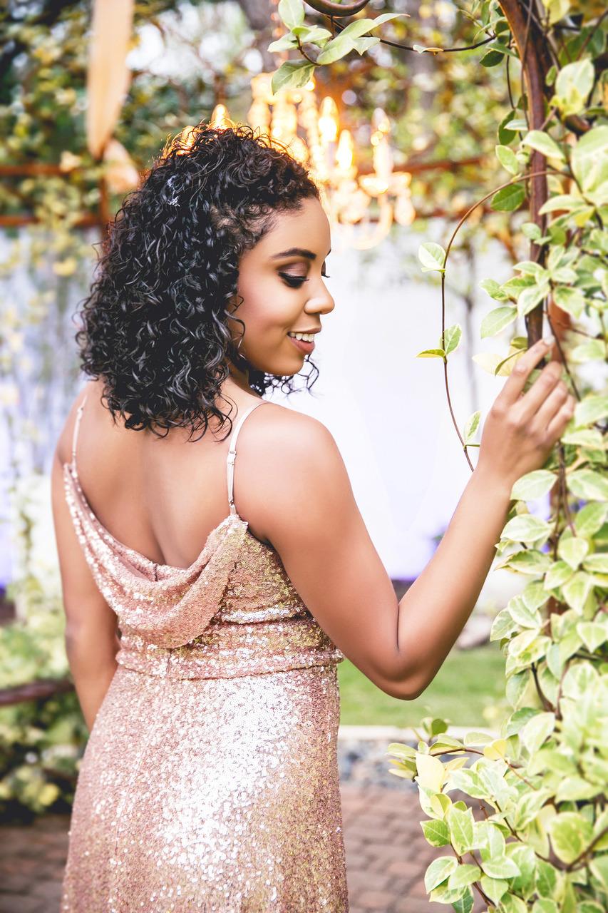 2024 Bg Sparkly Bridesmaid Rose Gold Sequined Cheap Mermaid Two Pieces Backless Sequins Beach Party Dresses Wedding Guest Dress 403 6660311