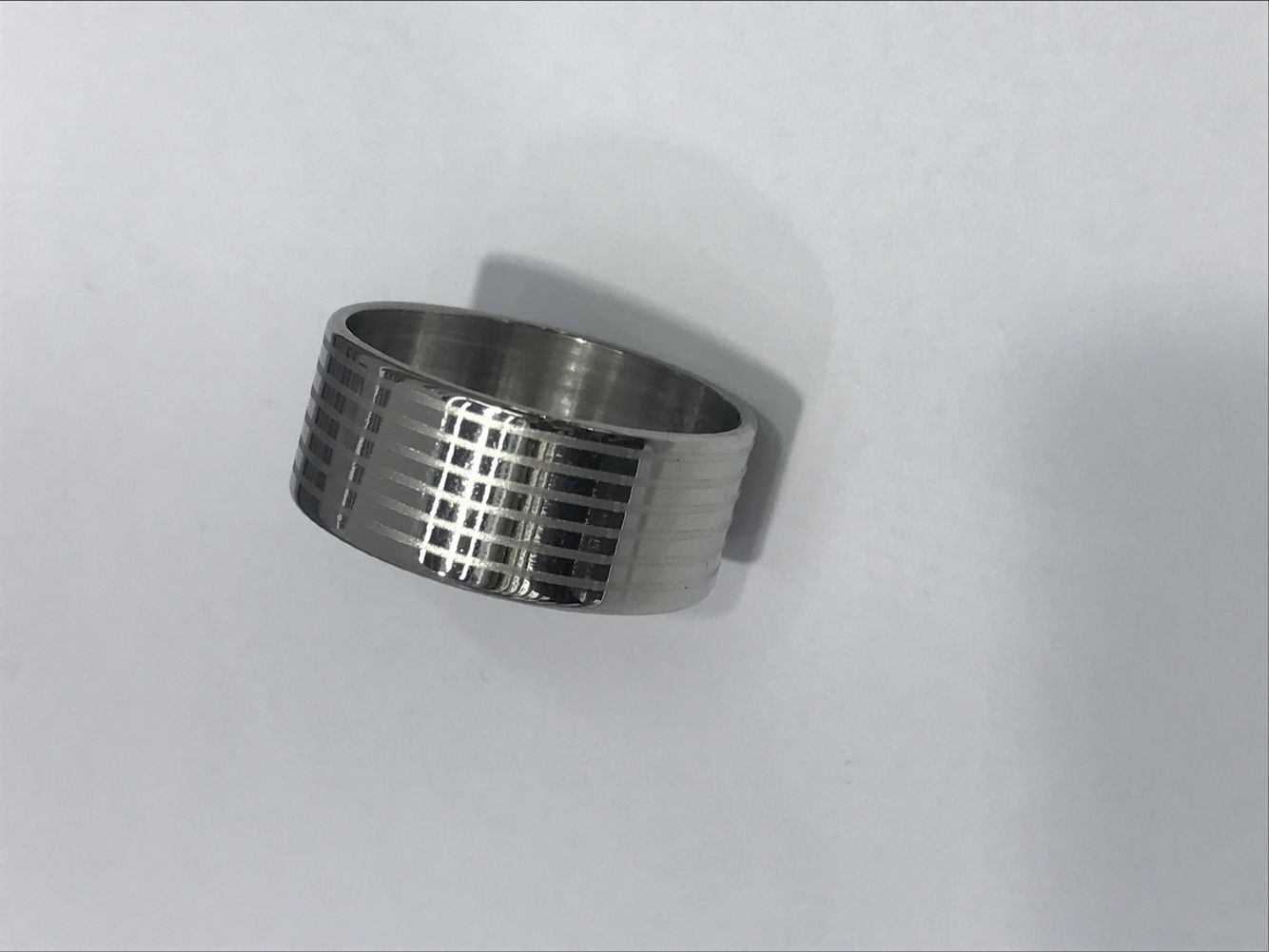 Top quality 8mm Stainless Steel Women Men Wedding Ring black and gold Do not fade Lovers Jewelry
Top quality 8mm Stainless Steel Women Men Wedding Ring black and gold Do not fade Lovers Jewelry