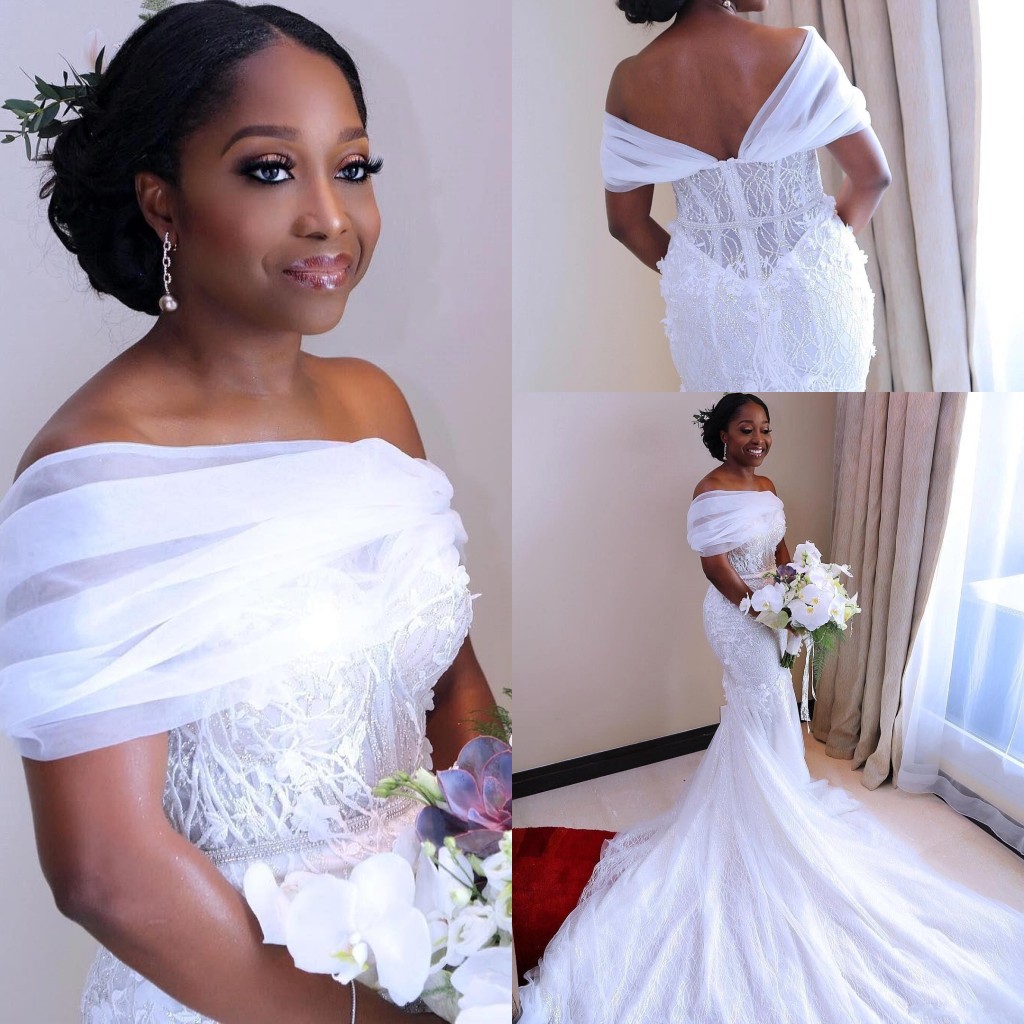 Off The Shoulder Beach Wedding Dresses Lace And Tulle Cap Sleeves Mermaid Wedding Dress Count Train African Bridal Gowns, Same as image
Off The Shoulder Beach Wedding Dresses Lace And Tulle Cap Sleeves Mermaid Wedding Dress Count Train African Bridal Gowns, Same as image