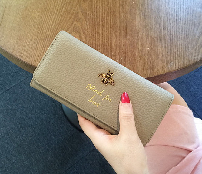 New women Genuine leather bee designer wallets female cow leather purses lady fashion clutchs black/light blue/purple/pink/khaki color no520, Red;black
New women Genuine leather bee designer wallets female cow leather purses lady fashion clutchs black/light blue/purple/pink/khaki color no520, Red;black