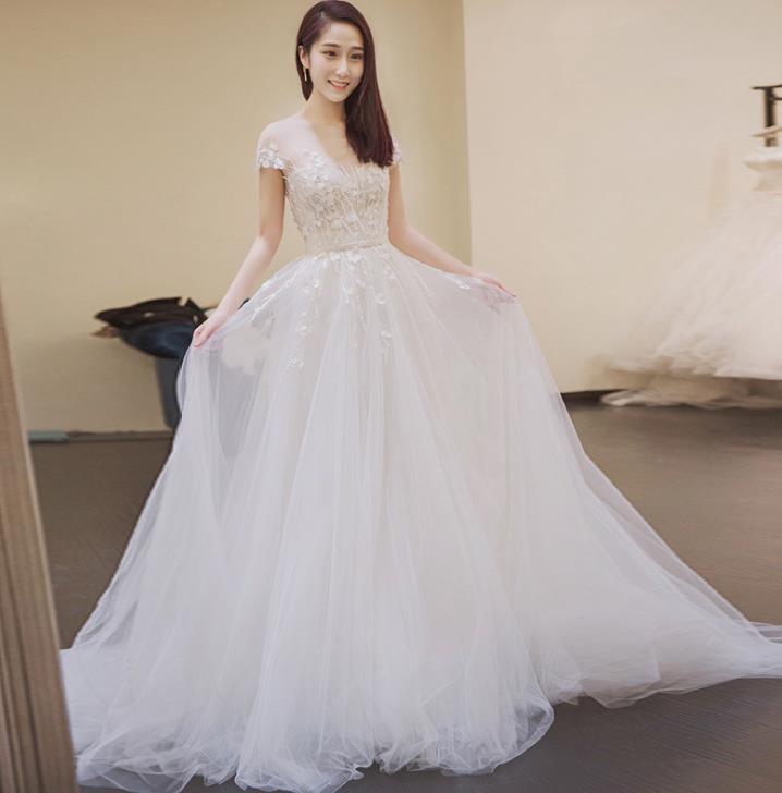 2022 Ivory Tulle Short Sleeves Wedding Dress Sheer Neck Court Train 3d Flower Applique Backless Real Photos A-line Bridal Gowns Custom Made