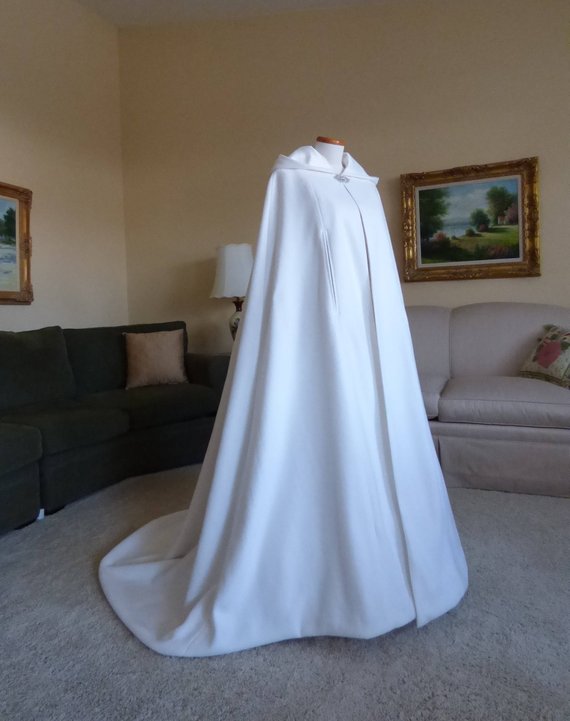 Real Image Winter Hooded Cloak Cape Women High Quality Sweep Train Wedding Warm Coats Costume Robe Custom Made