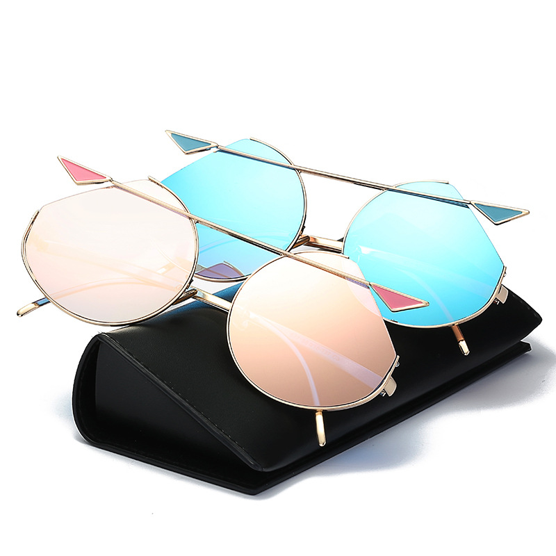 Womens Sunglasses Trendy Cat Eye Fashion Sunglasses Woman Vintage Rose Gold Pink Sun Glasses for Women Shades lunettes
Womens Sunglasses Trendy Cat Eye Fashion Sunglasses Woman Vintage Rose Gold Pink Sun Glasses for Women Shades lunettes