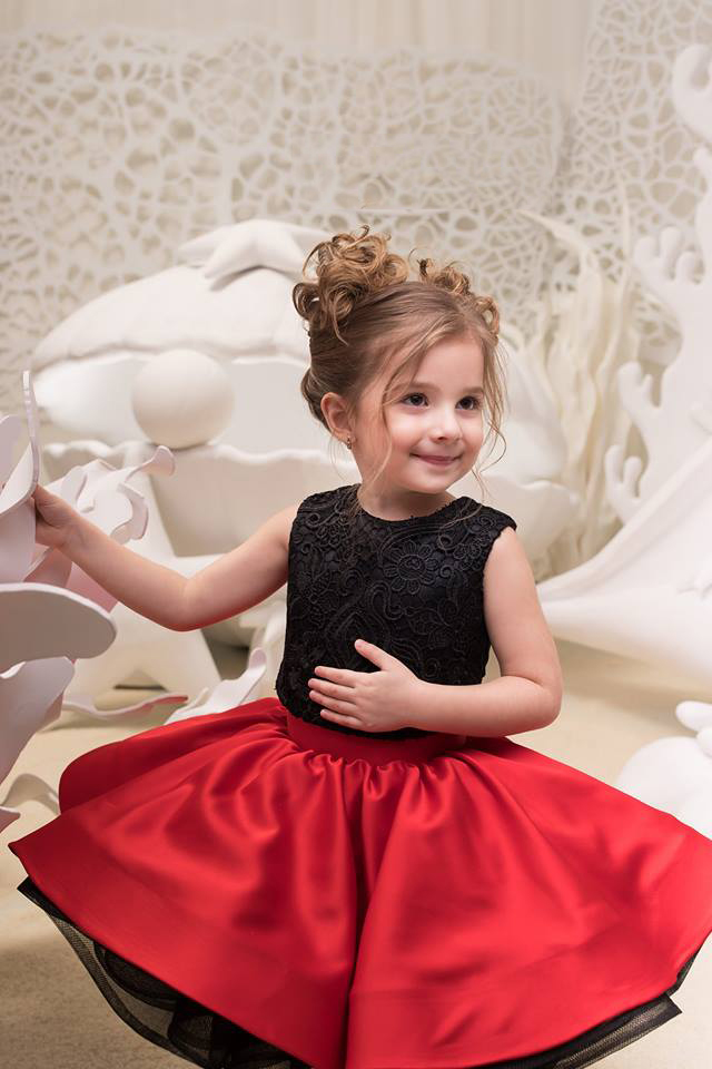 Two Piece of Little Grils Party Dresses Black Lace Top and Red Satin Skirt Cute Kids Formal Wear Birthday Dress Girl's Pageant Dresses