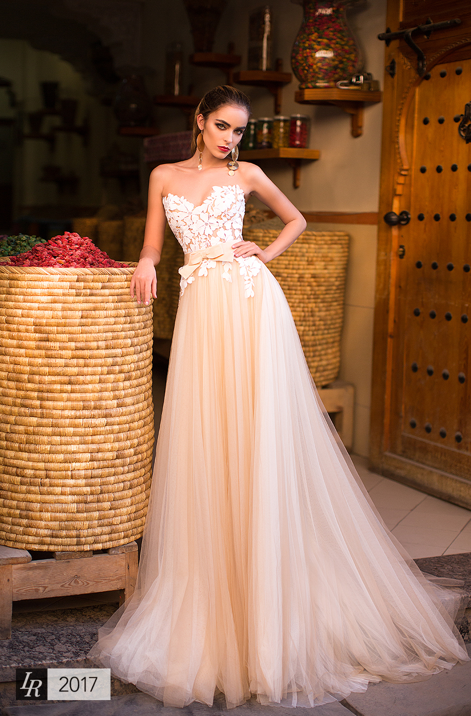 A e Beach Dresses Sweetheart Lace Appliques Sash Sweep Train Boho Bridal Gowns Vestido De Novia Plus Size Wedding Dress