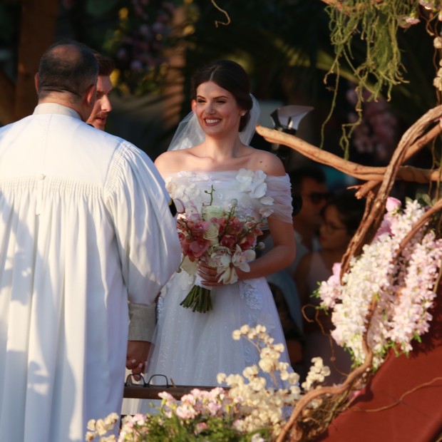 Camila Queiroz 3D Floral Appliques A Line Wedding Dresses Bridal Gowns 2022 Spring Romantic Bateau Neck Flowers Lace Long Ivory White Tulle Bride Dres