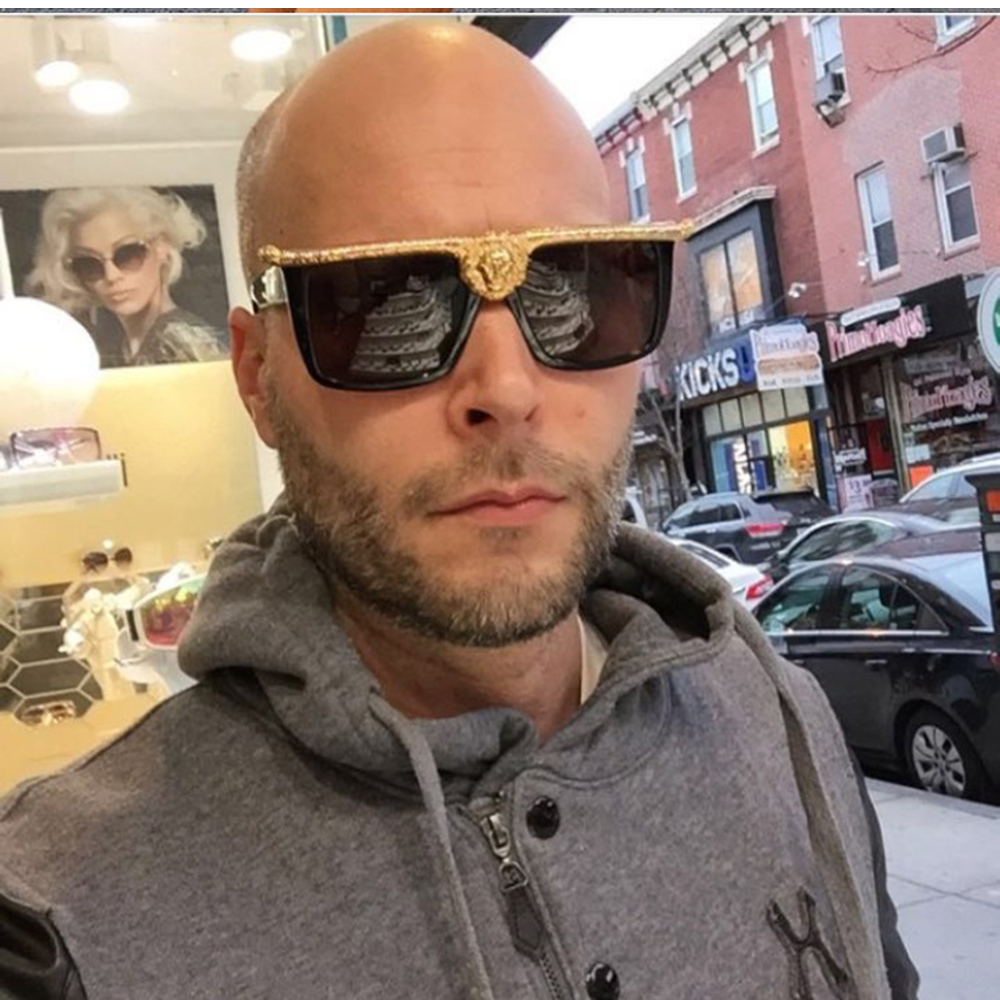 Square Sunglasses Big Glasses Frame for Women and Men with Gold Plating Lion Decoration Fashion Shopping Equipment Outdoor Shading 96876FDY
Square Sunglasses Big Glasses Frame for Women and Men with Gold Plating Lion Decoration Fashion Shopping Equipment Outdoor Shading 96876FDY