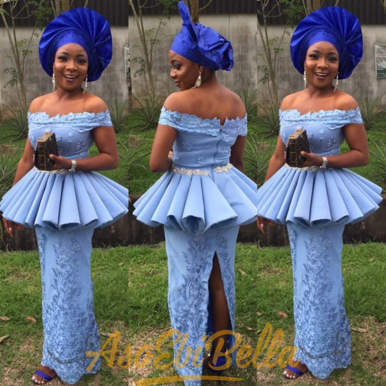 Plus Size Evening Dresses Off The Shoulder Floor Length Luxury Ruffle Lace Appliques Prom Dress Party Wear Arabic Formal Occasion Gowns