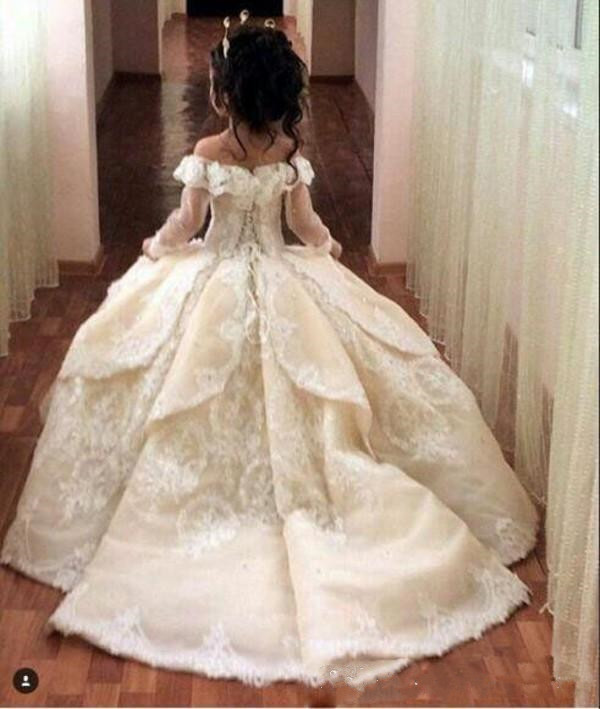 Lovely New Design Flower Girl Off Shoulder Lace Applique Sleeves Sweep Train Layered Ruffles Pageant Dresses Kids Prom Party Dress